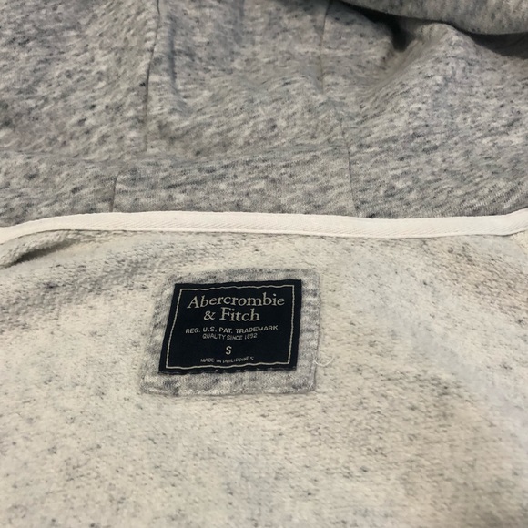 Grey Abercrombie Sweater - Picture 4 of 4